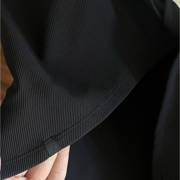 NWOT Lululemon Daily Lineup Tank black - Picture 9 of 9